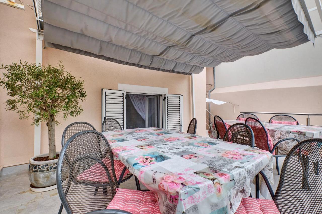 Apartments Ljubica Veli Lošinj Exterior foto