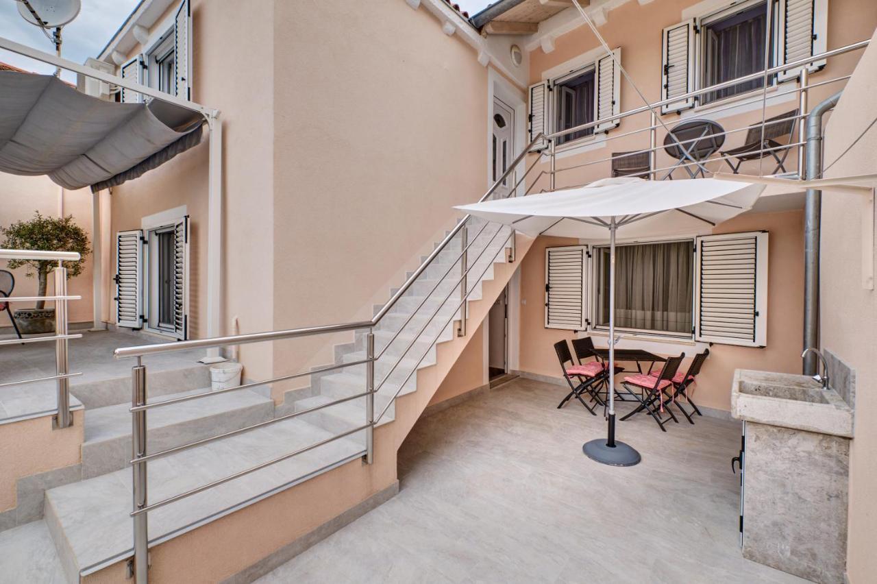 Apartments Ljubica Veli Lošinj Exterior foto