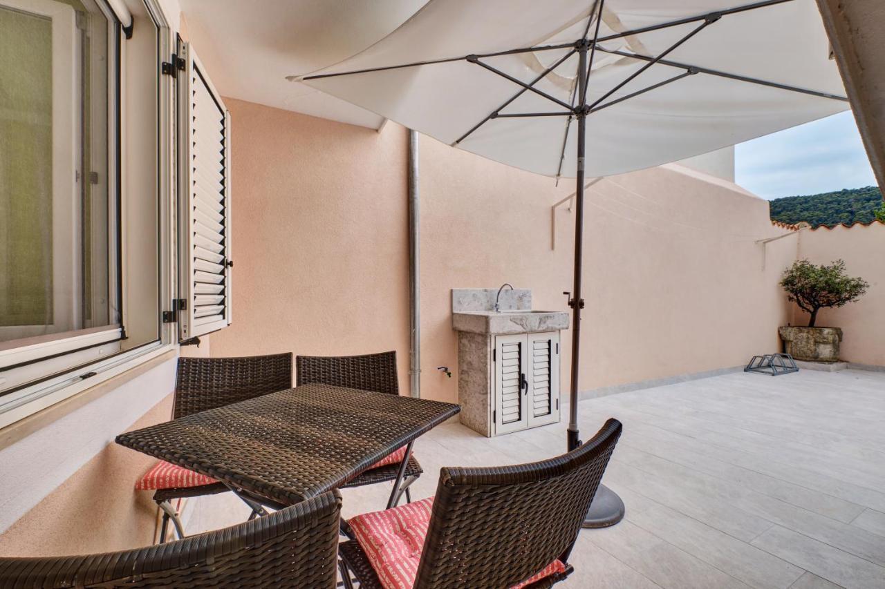 Apartments Ljubica Veli Lošinj Exterior foto