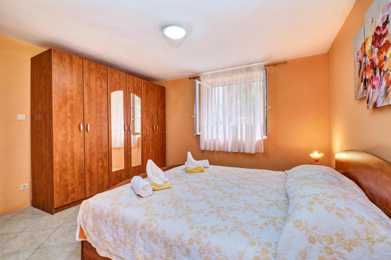Apartments Ljubica Veli Lošinj Exterior foto
